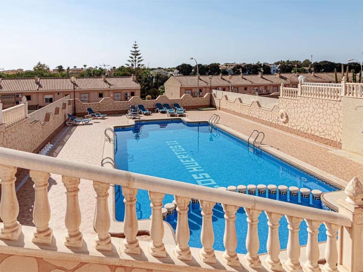 5 bedroom Villa for sale in Torrevieja with pool garage - € 320,000 (Ref: 9024187)