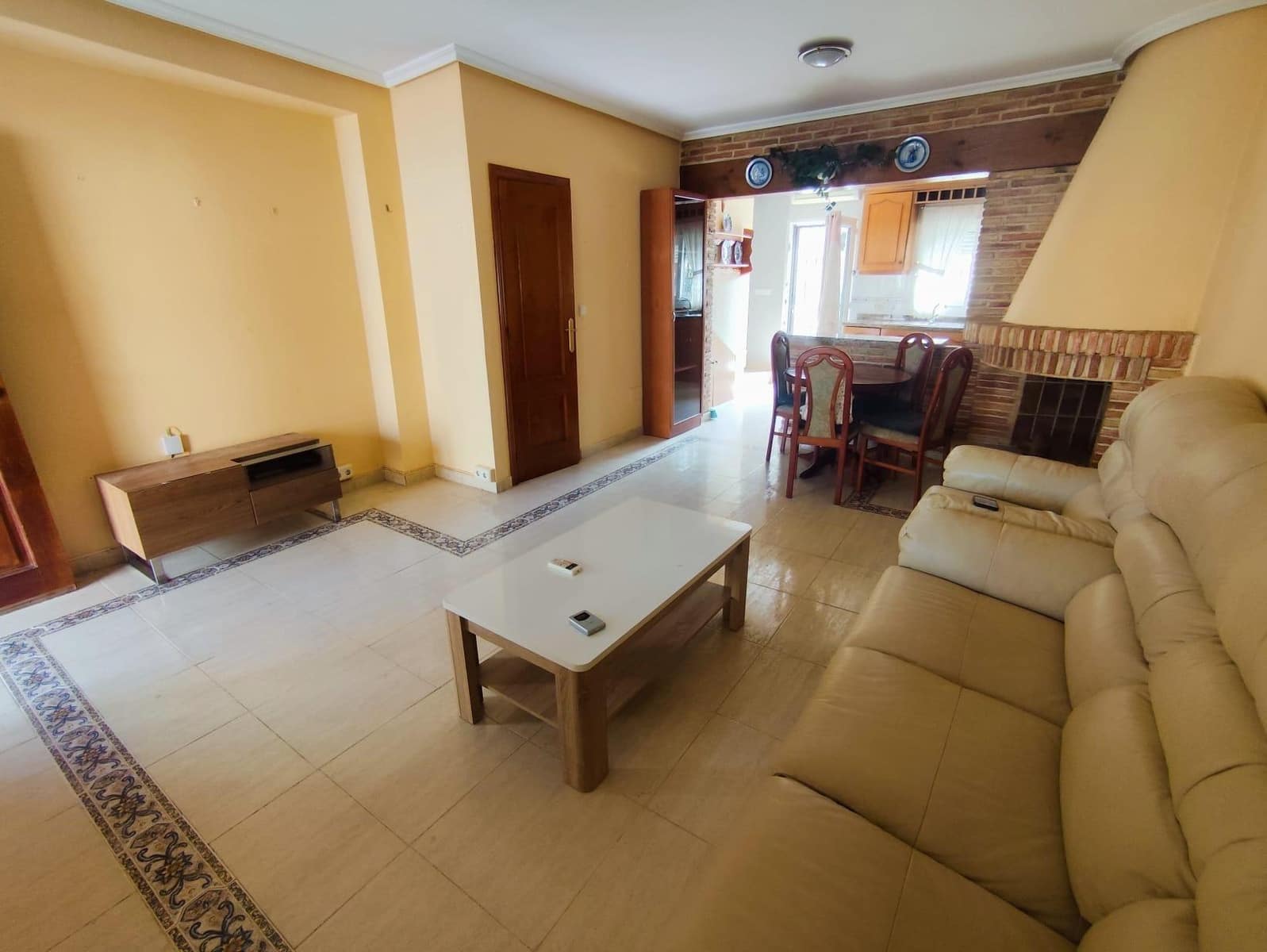 2 soveværelse Rækkehus til salg i La Florida med swimmingpool - € 204.900 (Ref: 9034760)