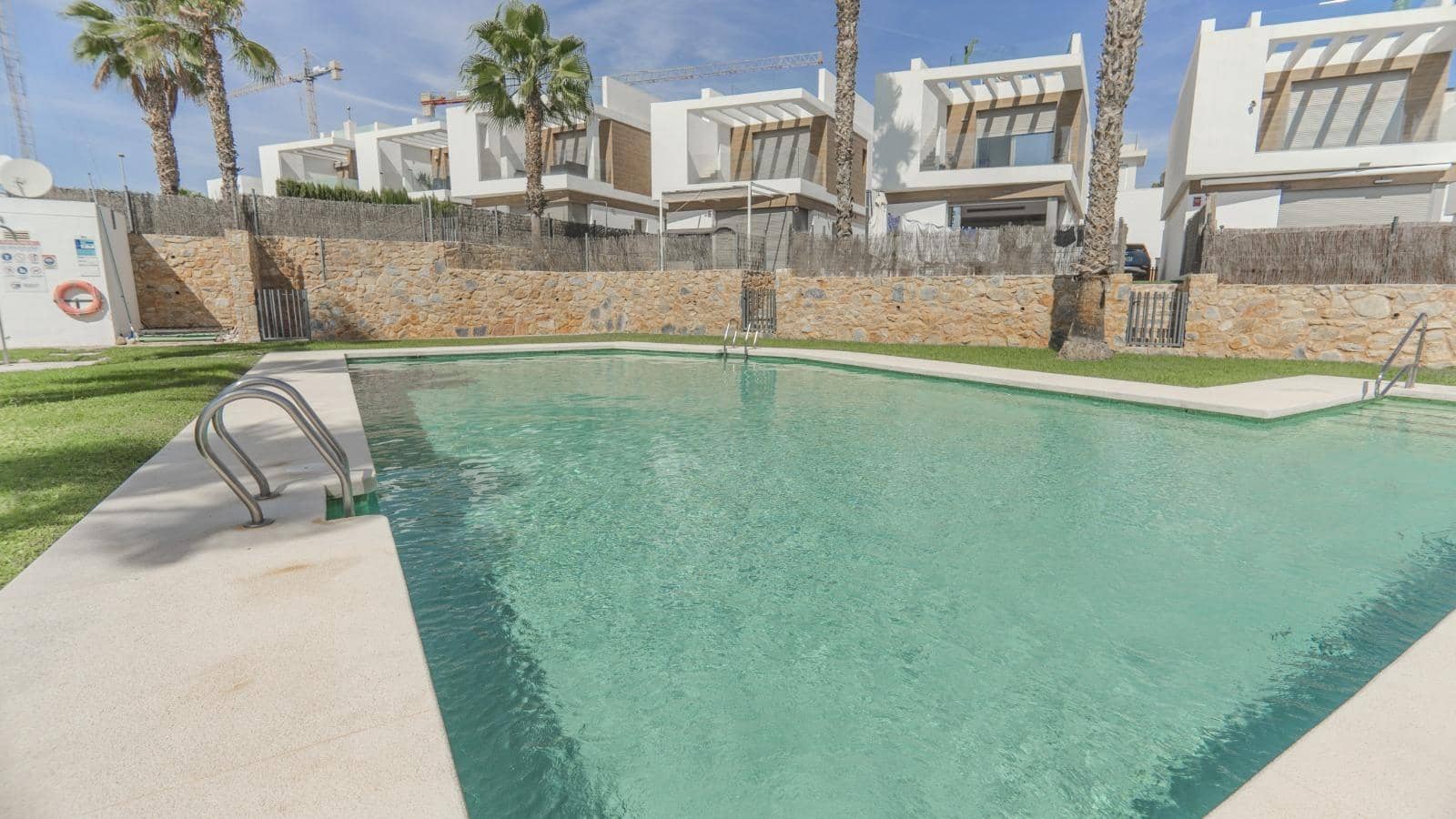 4 sovrum Villa till salu i Orihuela Costa med pool - 499 900 € (Ref: 9116750)