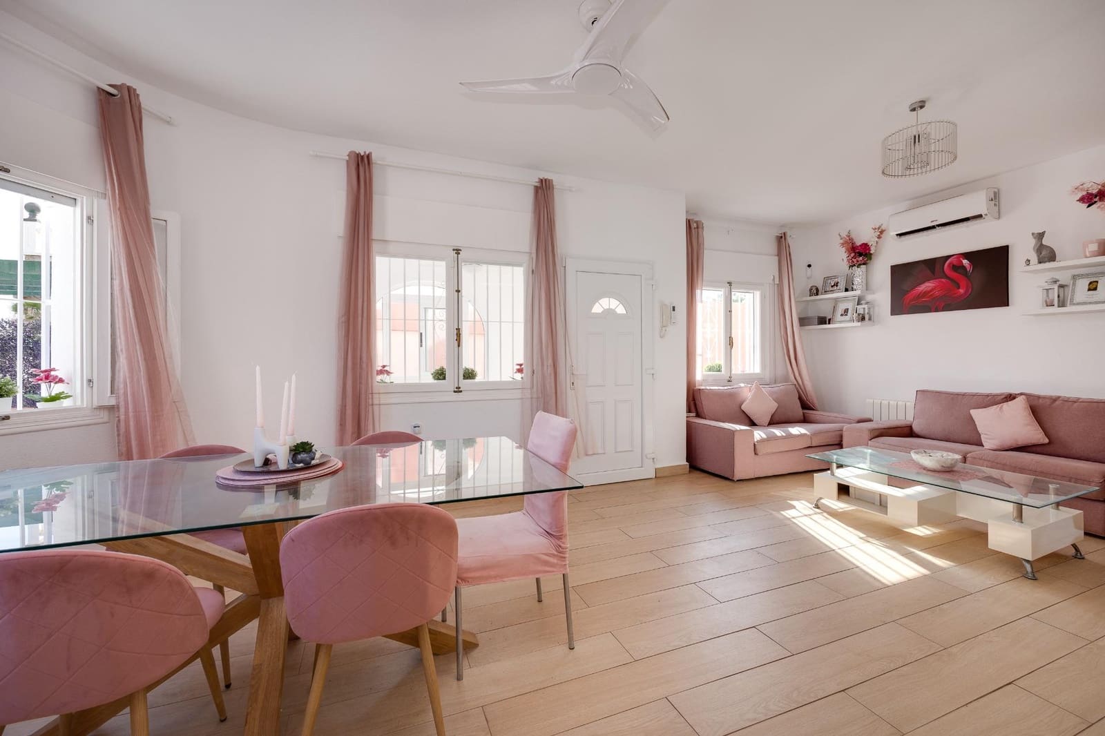 5 bedroom Villa for sale in Orihuela Costa with garage - € 352,000 (Ref: 9128518)