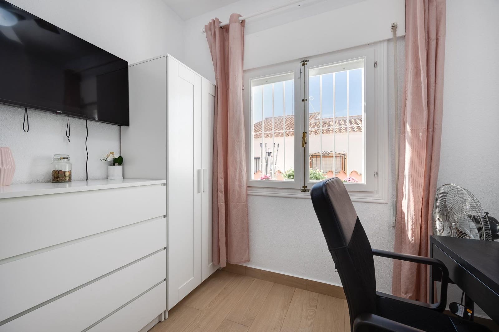 5 bedroom Villa for sale in Orihuela Costa with garage - € 352,000 (Ref: 9128518)