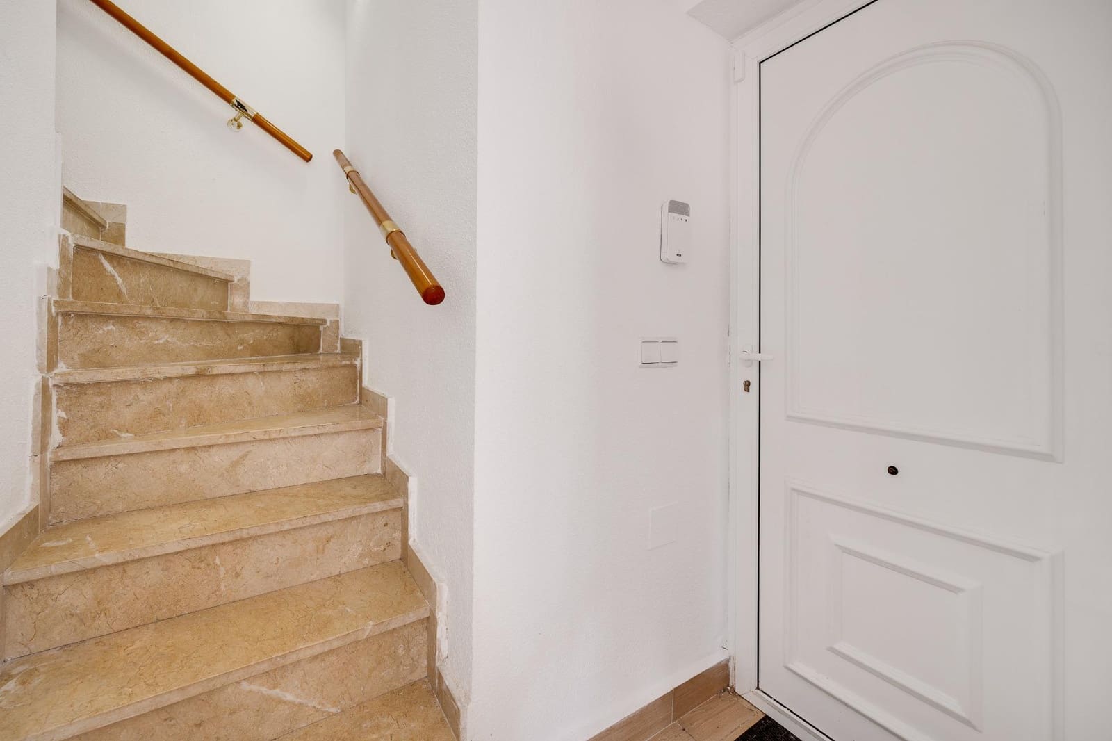 5 bedroom Villa for sale in Orihuela Costa with garage - € 352,000 (Ref: 9128518)