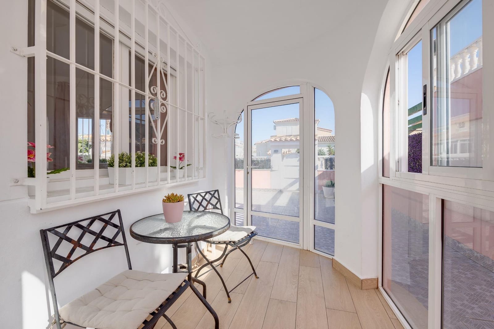 5 bedroom Villa for sale in Orihuela Costa with garage - € 352,000 (Ref: 9128518)