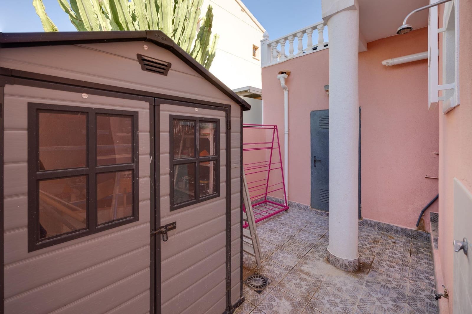 5 bedroom Villa for sale in Orihuela Costa with garage - € 352,000 (Ref: 9128518)