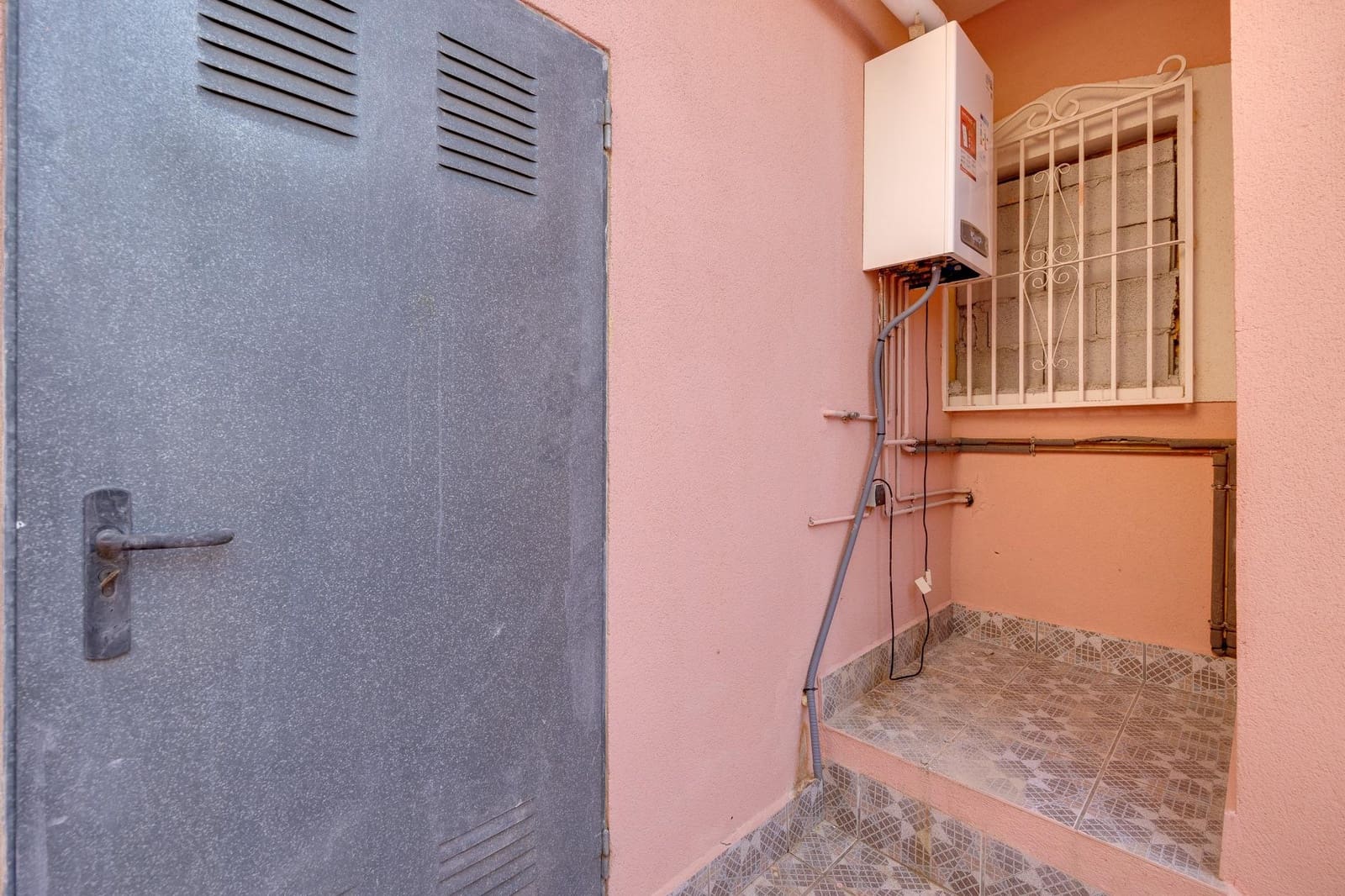 5 bedroom Villa for sale in Orihuela Costa with garage - € 352,000 (Ref: 9128518)