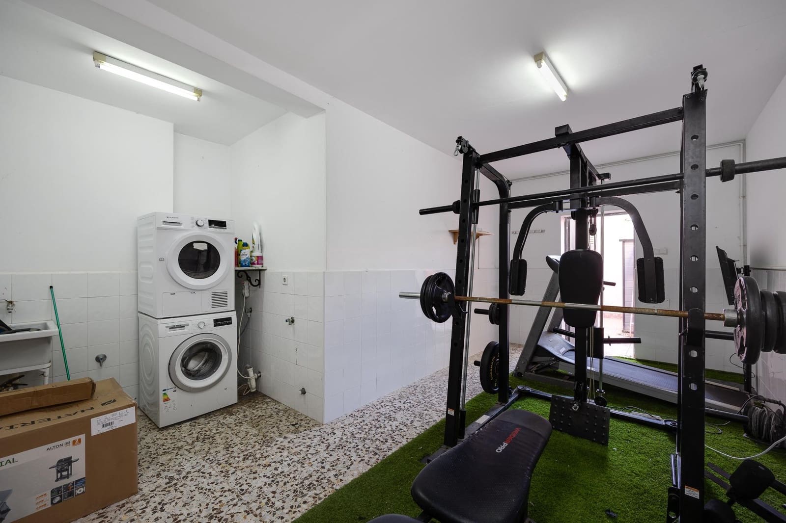 5 bedroom Villa for sale in Orihuela Costa with garage - € 352,000 (Ref: 9128518)