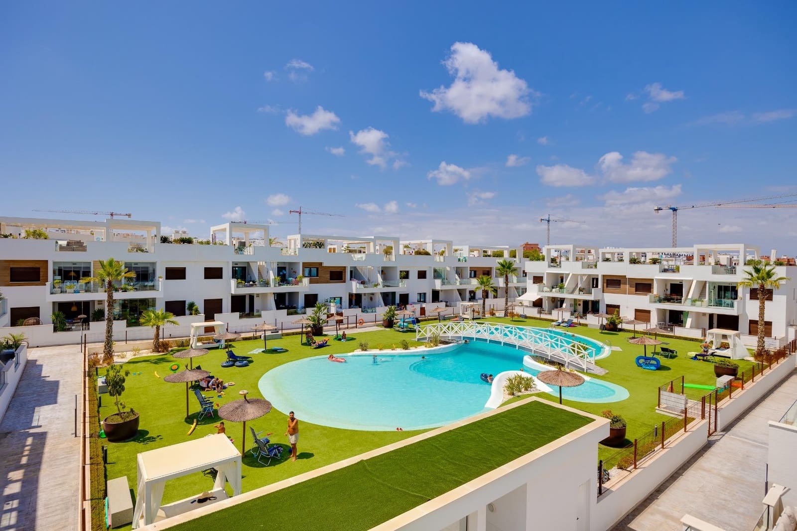 2 chambre Penthouse à vendre à Los Balcones avec piscine - 299 990 € (Ref: 9149499)