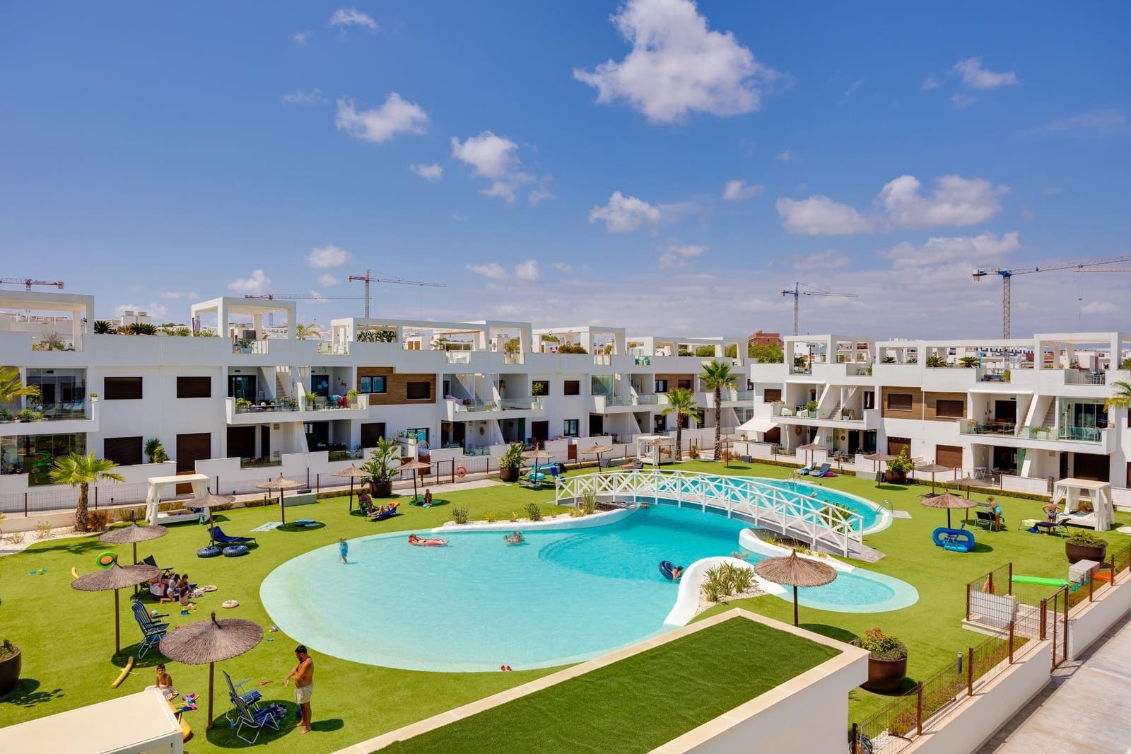 2 chambre Penthouse à vendre à Los Balcones avec piscine - 299 990 € (Ref: 9149499)