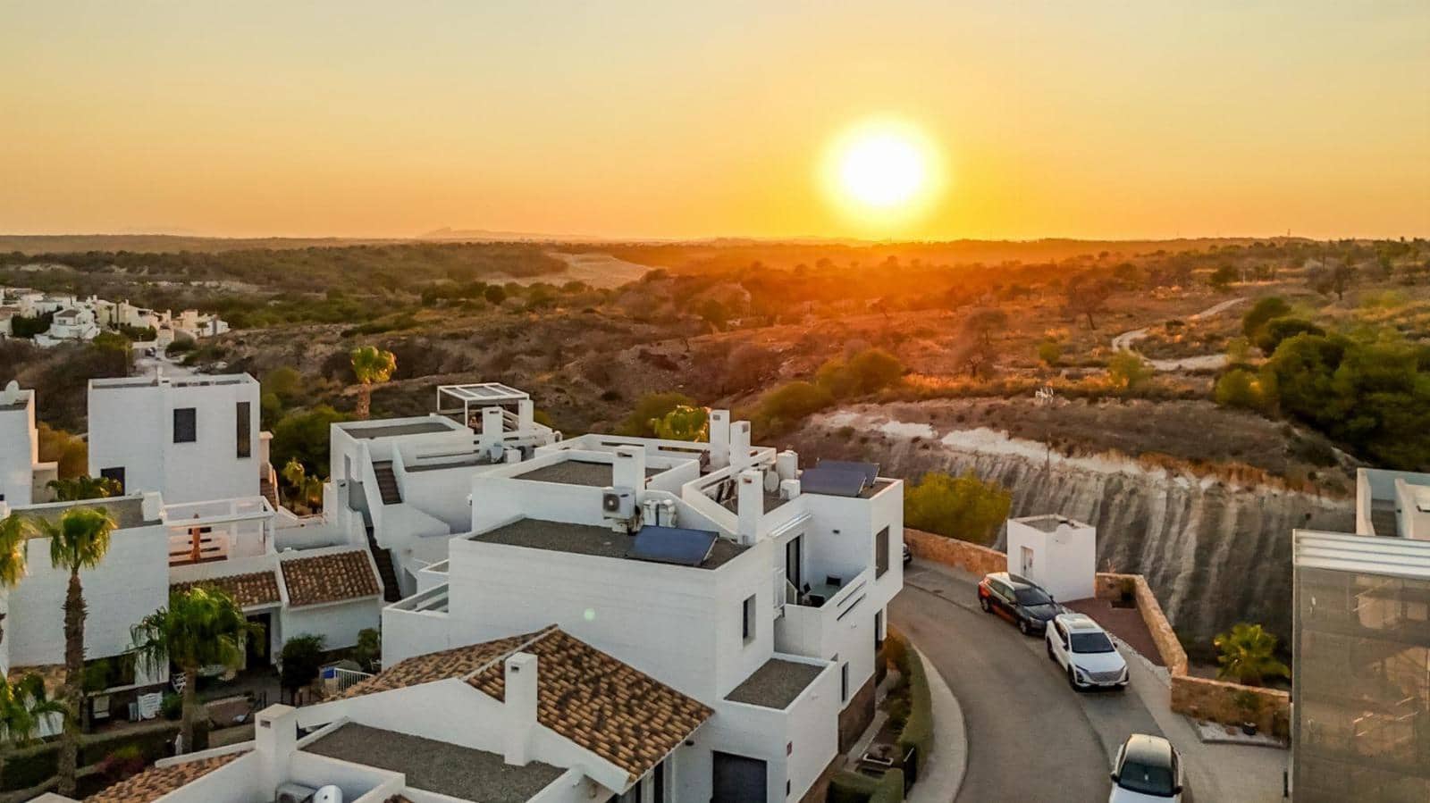 2 sypialnia Penthouse na sprzedaż w Orihuela Costa z basenem garażem - 387 000 € (Ref: 9149500)