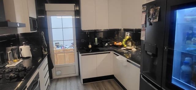 3 soverom Rekkehus til salgs i Villamartin, Orihuela med svømmebasseng - € 269 900 (Ref: 9154287)