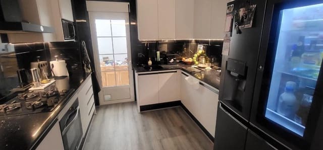 3 soverom Rekkehus til salgs i Villamartin, Orihuela med svømmebasseng - € 269 900 (Ref: 9154287)