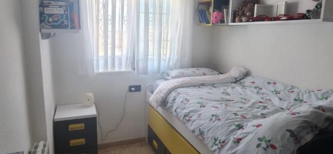 3 soveværelse Rækkehus til salg i Villamartin med swimmingpool - € 269.900 (Ref: 9154287)