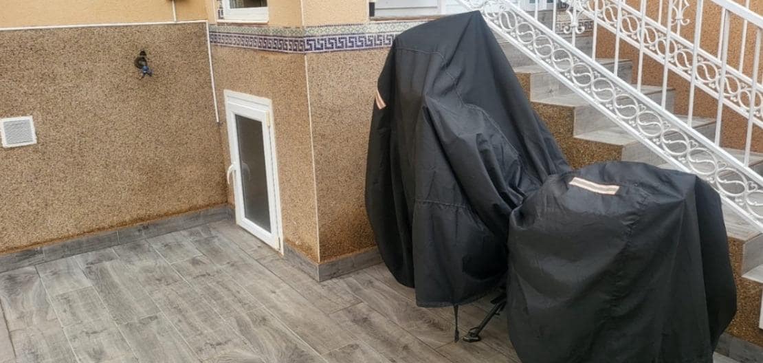 3 soveværelse Rækkehus til salg i Villamartin med swimmingpool - € 269.900 (Ref: 9154287)