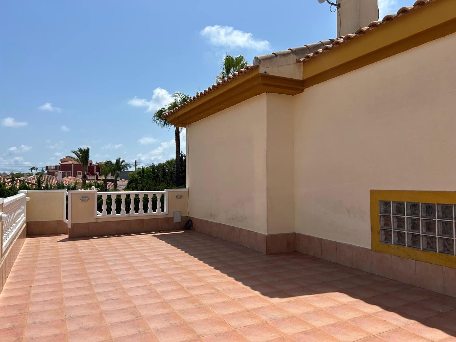 5 bedroom Villa for sale in Torrevieja with garage - € 445,000 (Ref: 9157992)