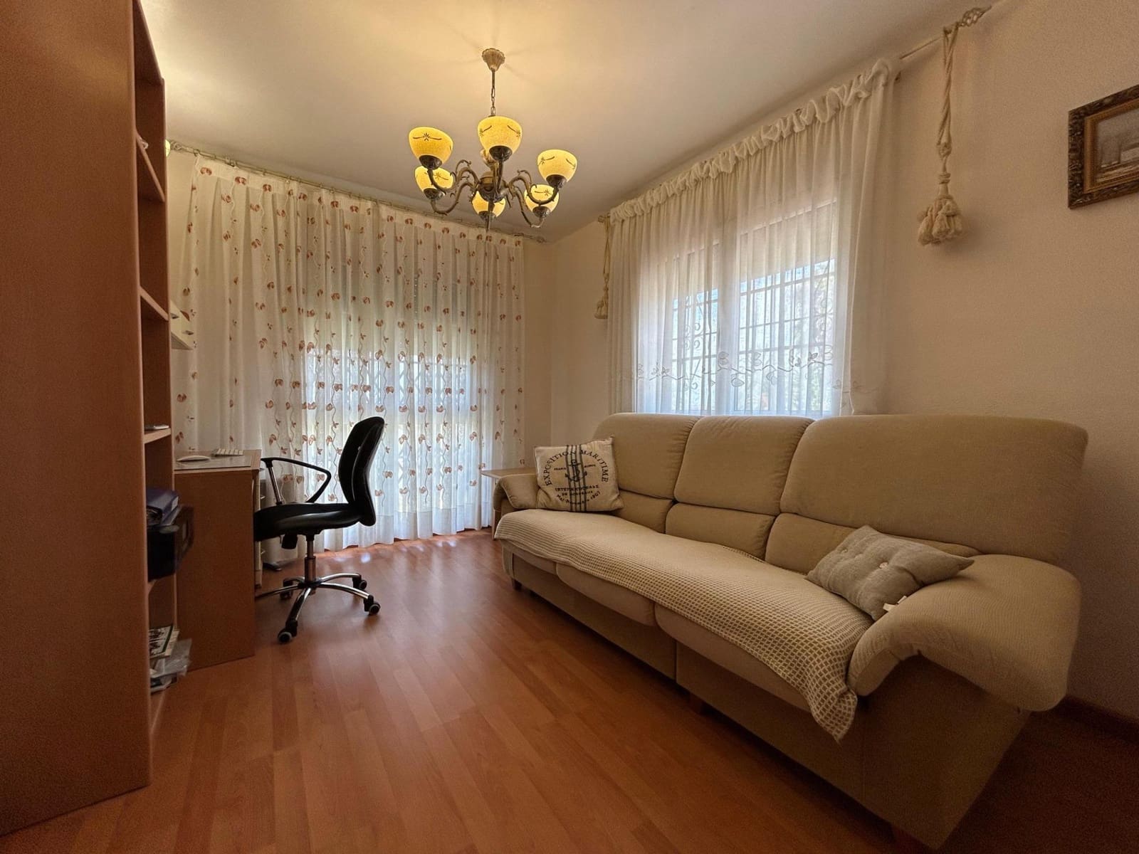 5 bedroom Villa for sale in Torrevieja with garage - € 445,000 (Ref: 9157992)