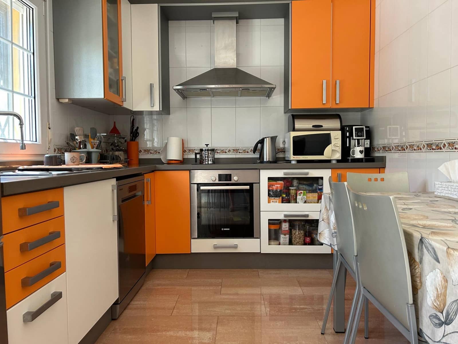 5 bedroom Villa for sale in Torrevieja with garage - € 445,000 (Ref: 9157992)