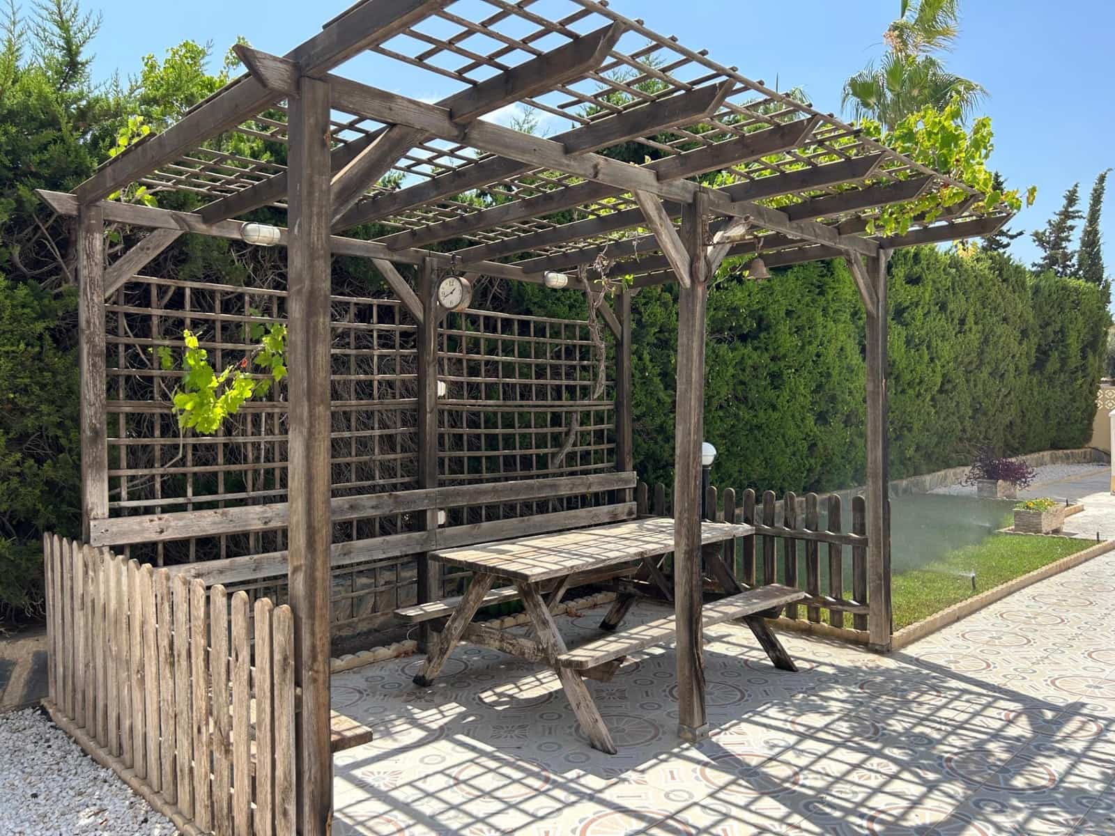 5 bedroom Villa for sale in Torrevieja with garage - € 445,000 (Ref: 9157992)