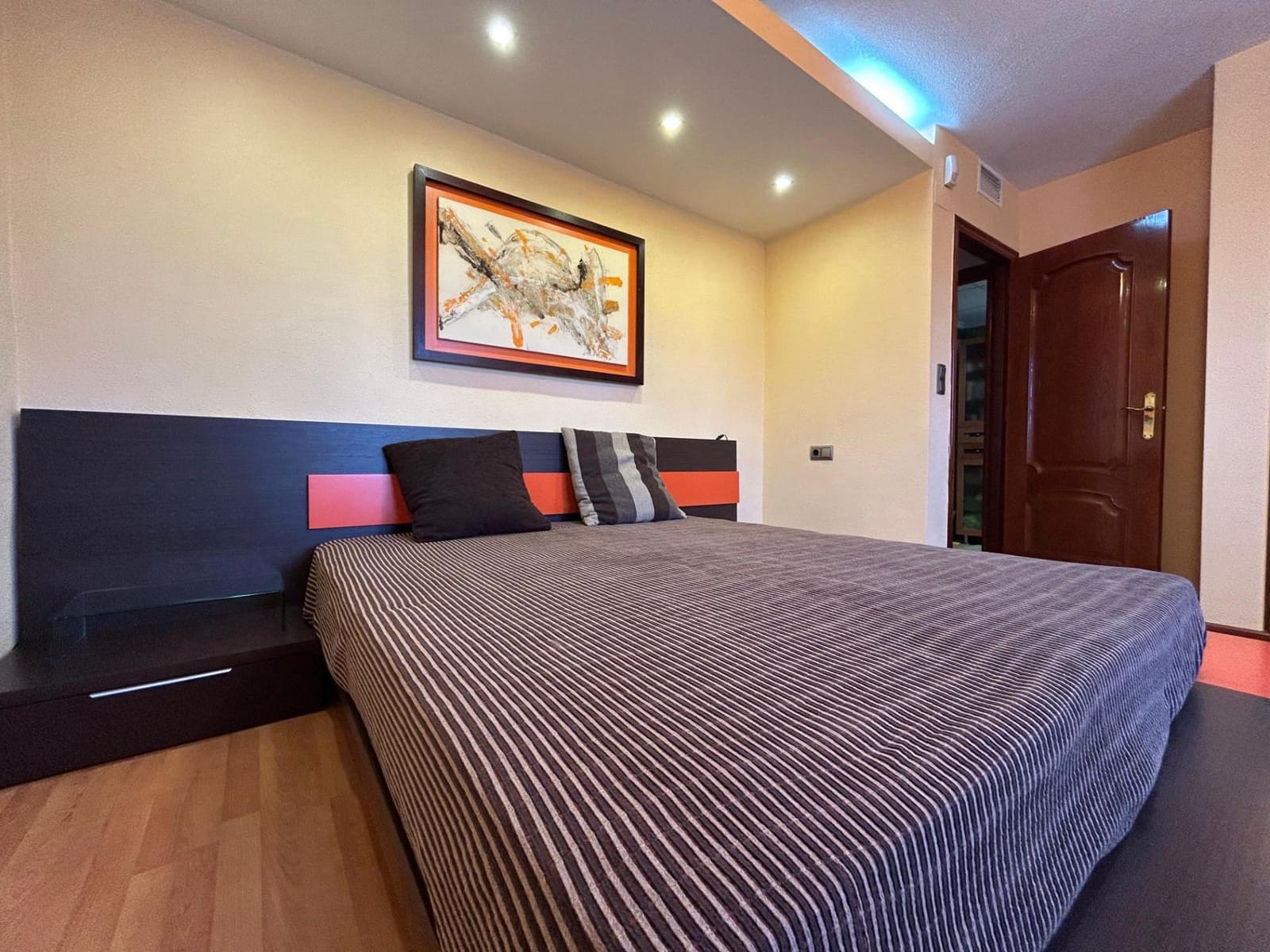 5 bedroom Villa for sale in Torrevieja with garage - € 445,000 (Ref: 9157992)