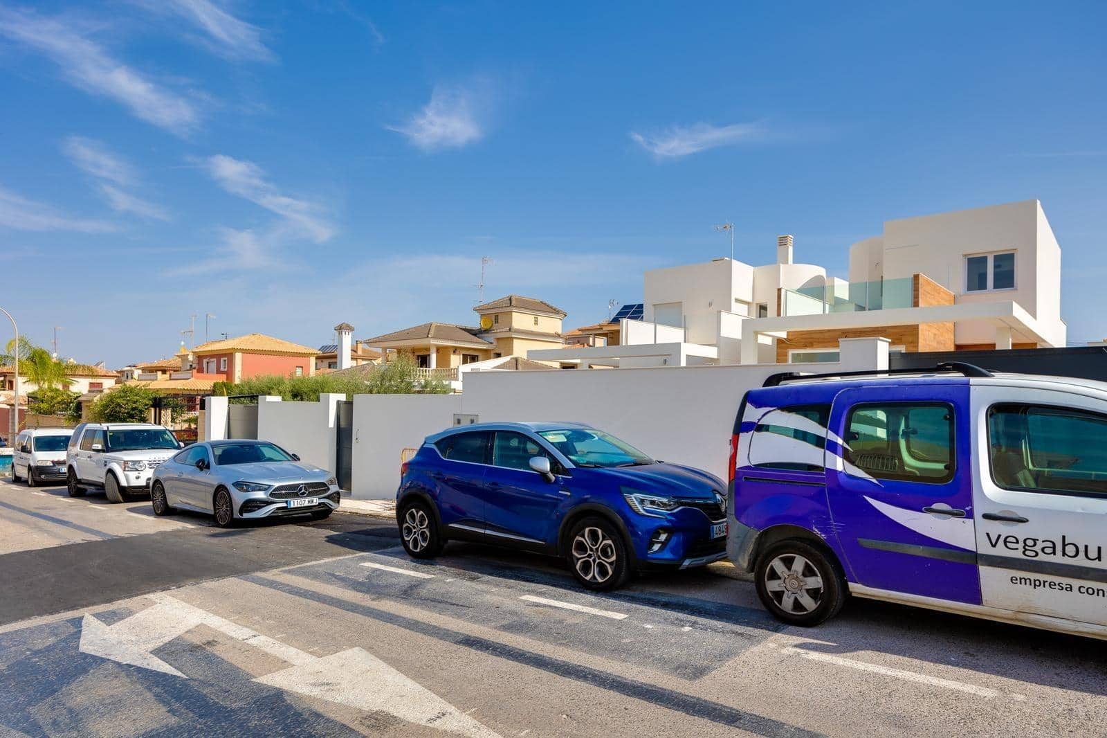 3 bedroom Villa for sale in Aguas Nuevas with pool - € 640,000 (Ref: 9171727)