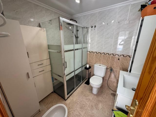 2 bedroom Penthouse for sale in Torrevieja - € 149,900 (Ref: 9187140)