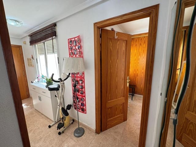 2 bedroom Penthouse for sale in Torrevieja - € 149,900 (Ref: 9187140)