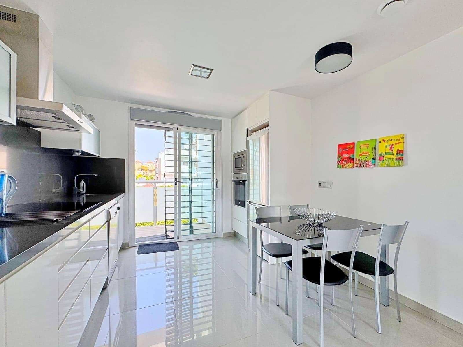 2 makuuhuone Kattohuoneisto myytävänä paikassa Orihuela Costa mukana uima-altaan - 279 000 € (Ref: 9188635)