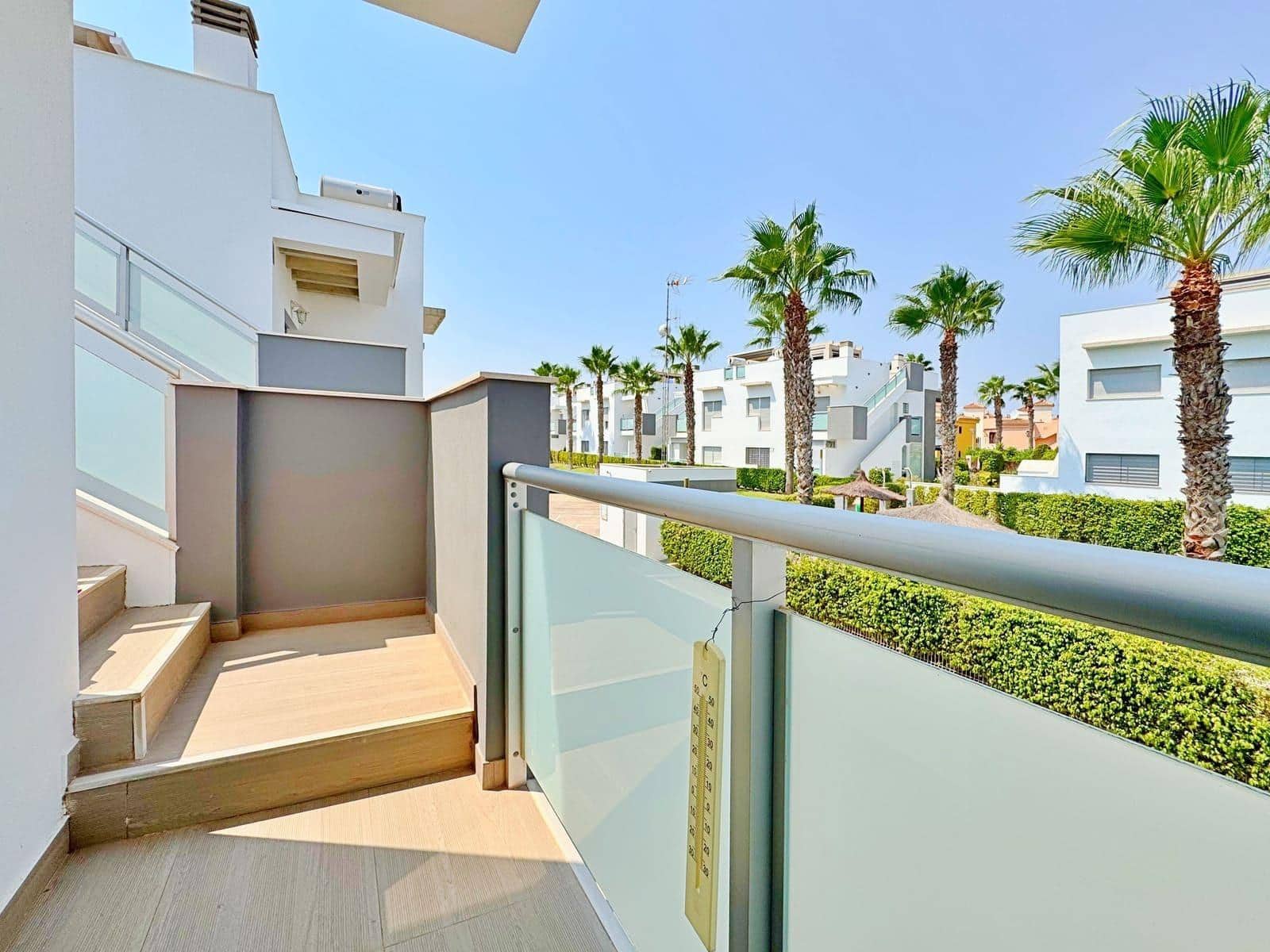 2 makuuhuone Kattohuoneisto myytävänä paikassa Orihuela Costa mukana uima-altaan - 279 000 € (Ref: 9188635)