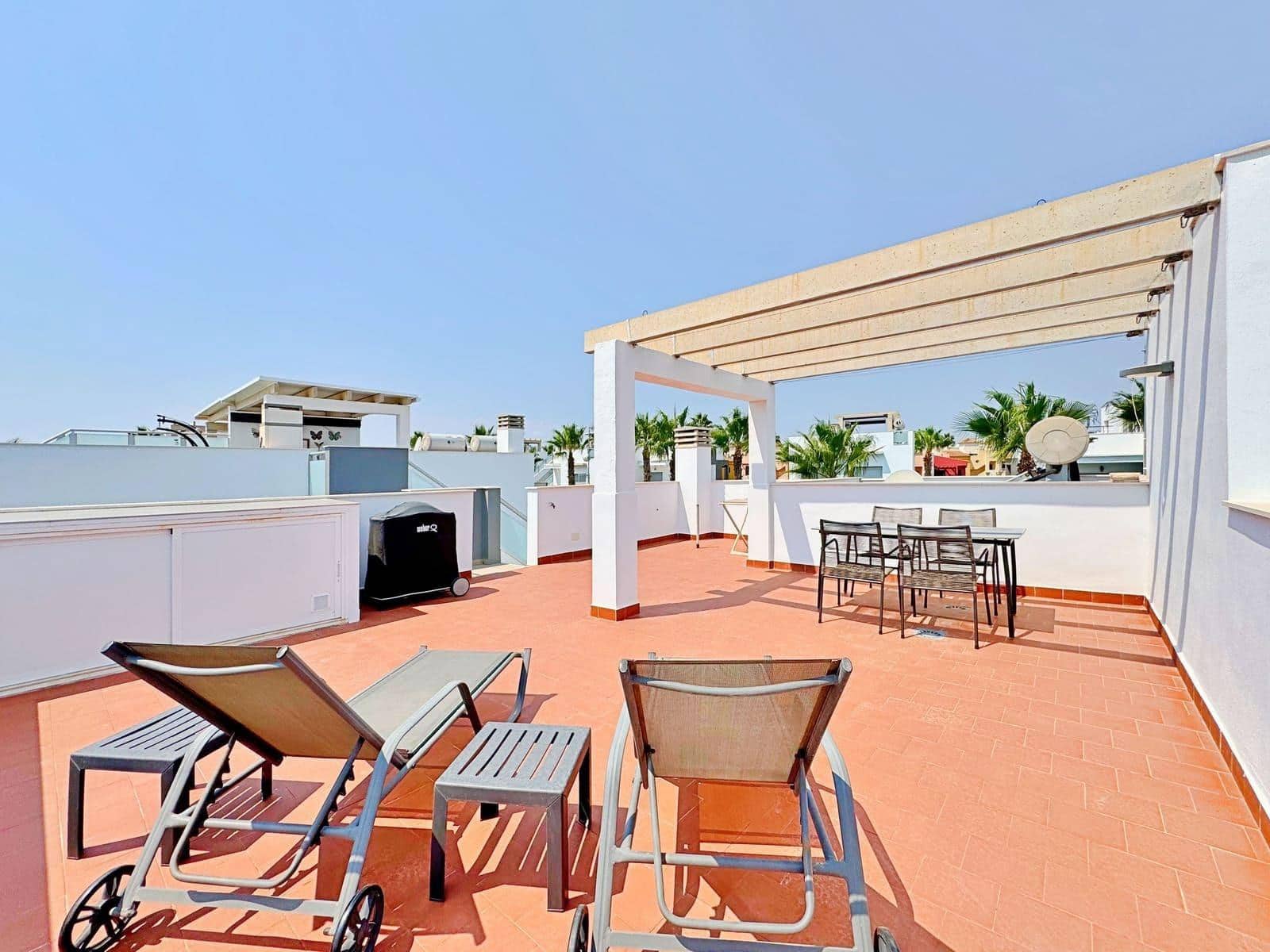 2 makuuhuone Kattohuoneisto myytävänä paikassa Orihuela Costa mukana uima-altaan - 279 000 € (Ref: 9188635)