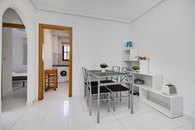 2 slaapkamer Appartement te koop in Punta Prima, Torrevieja met zwembad - € 174.969 (Ref: 9188636)