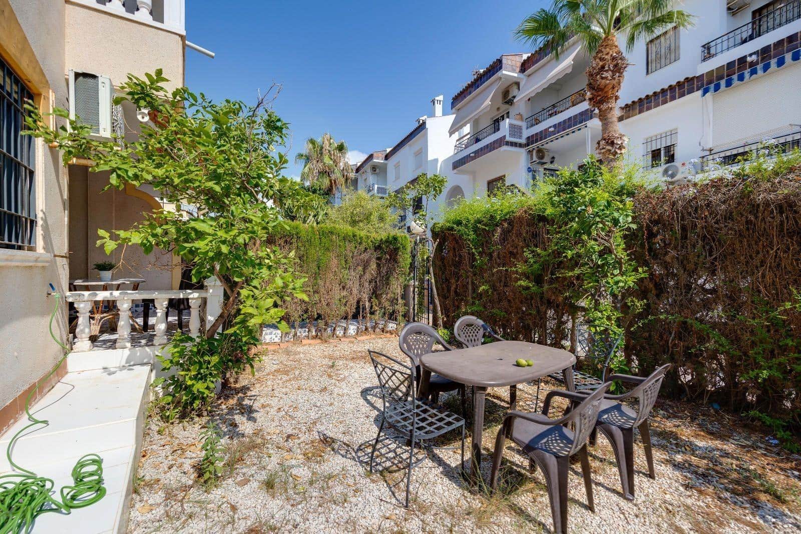 2 slaapkamer Appartement te koop in Punta Prima met zwembad - € 174.969 (Ref: 9188636)