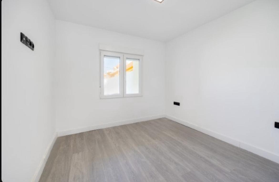 4 slaapkamer Villa te koop in Torrevieja met zwembad - € 432.000 (Ref: 9189189)