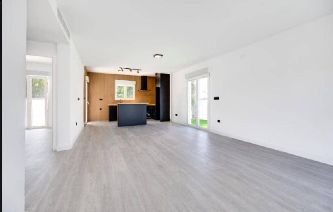 4 slaapkamer Villa te koop in Torrevieja met zwembad - € 432.000 (Ref: 9189189)