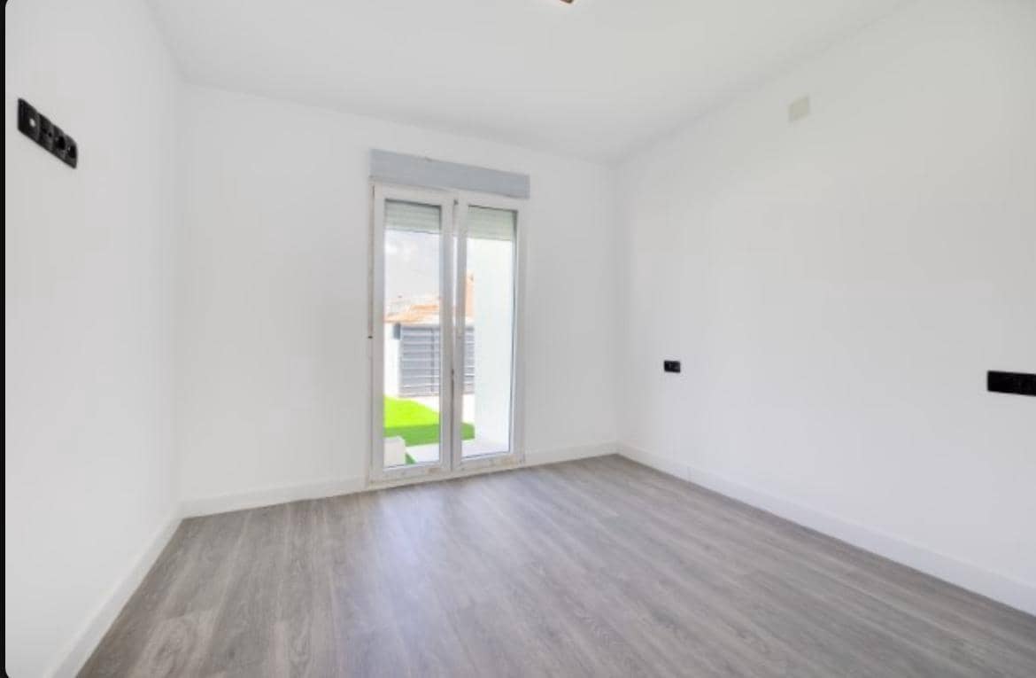 4 slaapkamer Villa te koop in Torrevieja met zwembad - € 432.000 (Ref: 9189189)