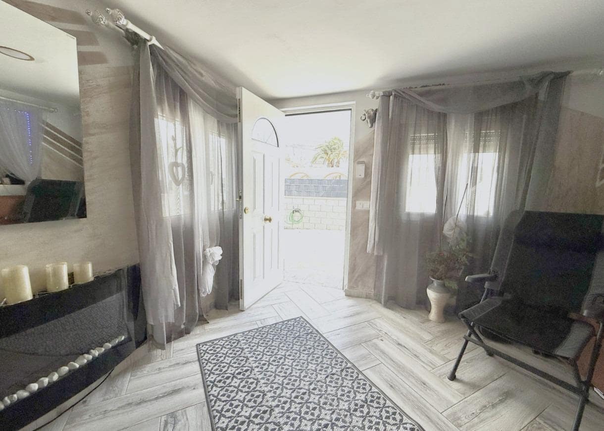 1 quarto Bungalow para venda em Torrevieja com garagem - 98 000 € (Ref: 9192541)