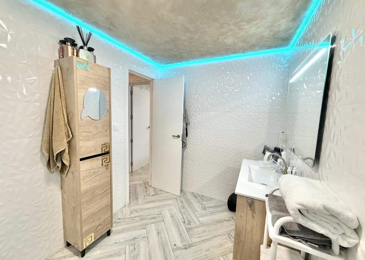 1 quarto Bungalow para venda em Torrevieja com garagem - 98 000 € (Ref: 9192541)