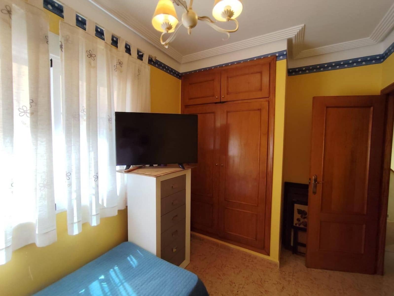 3 sypialnia Willa na sprzedaż w Torrevieja z basenem - 310 000 € (Ref: 9197901)