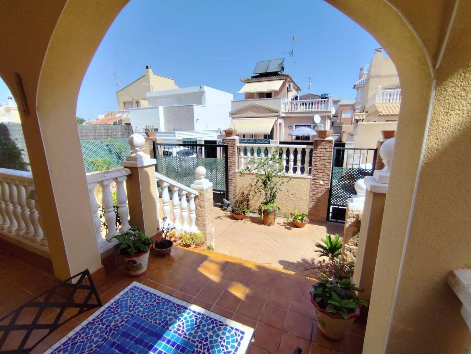 3 sypialnia Willa na sprzedaż w Torrevieja z basenem - 310 000 € (Ref: 9197901)