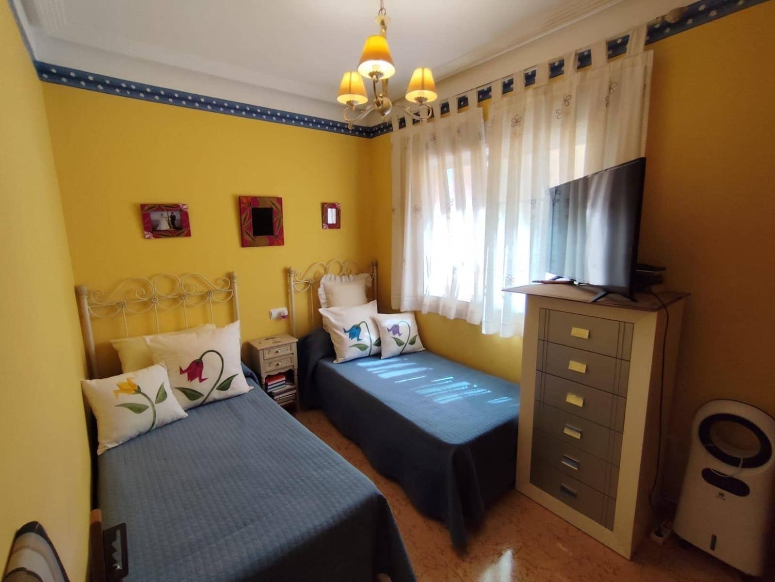 3 sypialnia Willa na sprzedaż w Torrevieja z basenem - 310 000 € (Ref: 9197901)