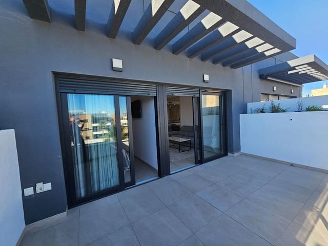 2 soverom Penthouse til salgs i Playa Flamenca, Orihuela med svømmebasseng - € 425 000 (Ref: 9199397)