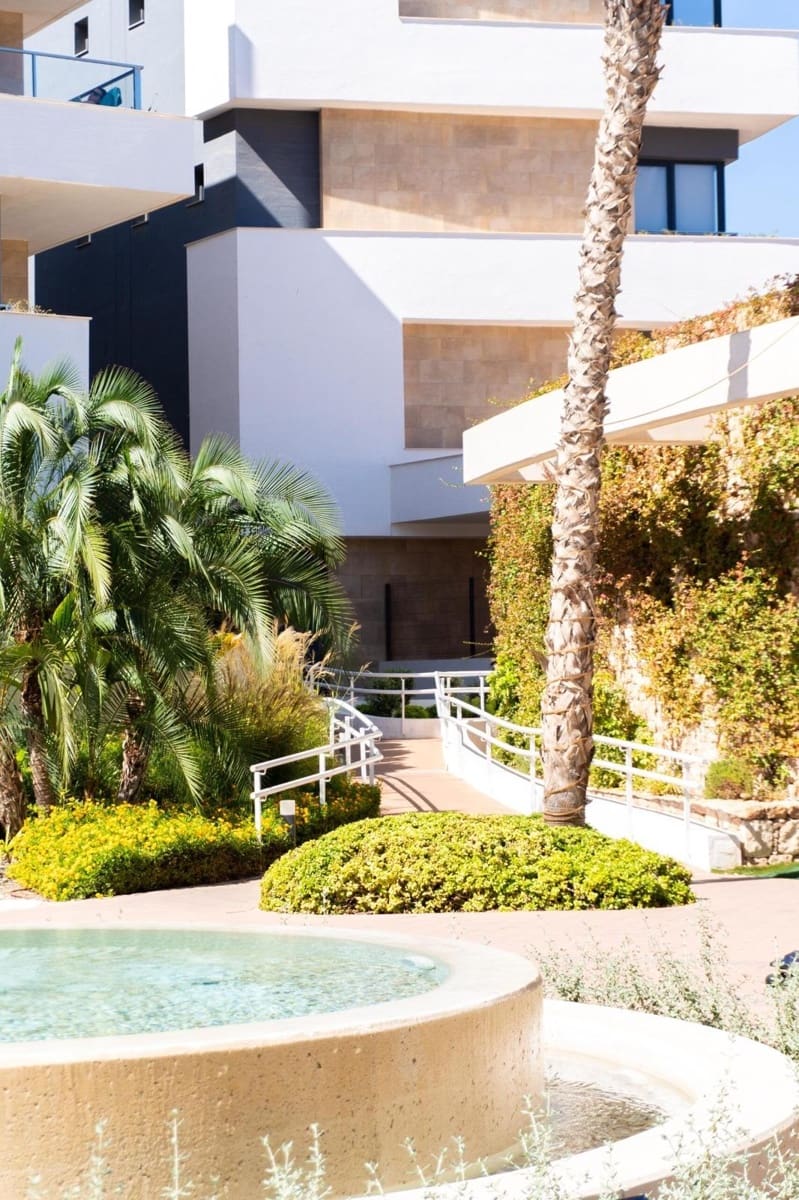 2 soverom Penthouse til salgs i Playa Flamenca med svømmebasseng - € 425 000 (Ref: 9199397)