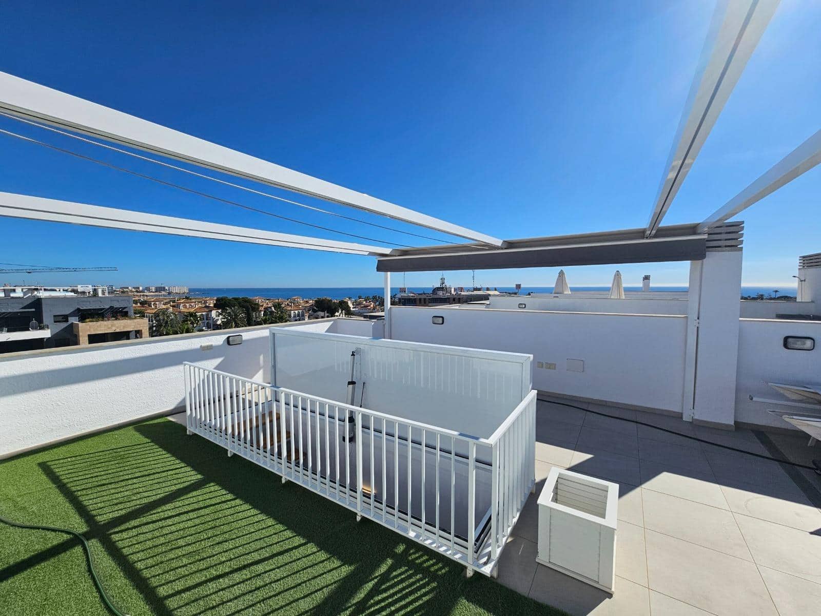2 soverom Penthouse til salgs i Playa Flamenca med svømmebasseng - € 425 000 (Ref: 9199397)