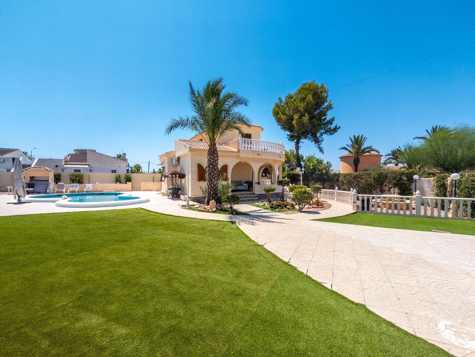 4 quarto Moradia para venda em El Chaparral com piscina garagem - 590 000 € (Ref: 9202591)