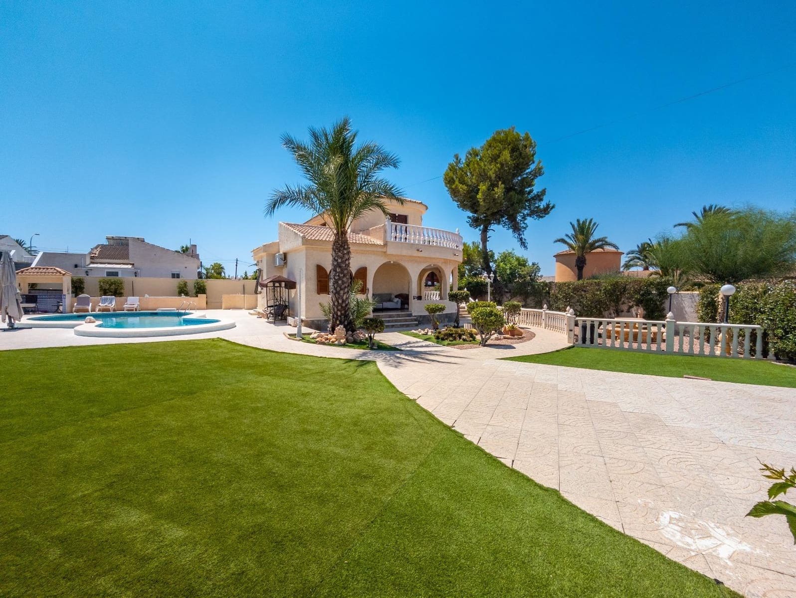 4 quarto Moradia para venda em El Chaparral com piscina garagem - 590 000 € (Ref: 9202591)