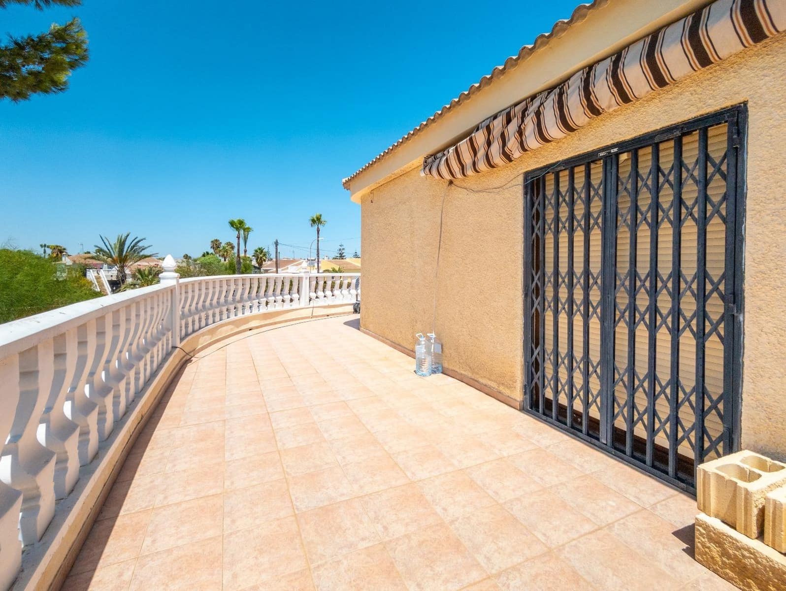 4 quarto Moradia para venda em El Chaparral com piscina garagem - 590 000 € (Ref: 9202591)