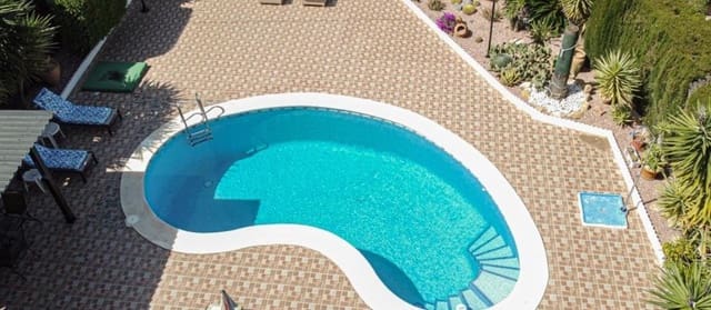 Chalet de 3 habitaciones en Las Ramblas Golf, Orihuela en venta con piscina - 395.000 € (Ref: 9206664)