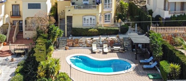 Chalet de 3 habitaciones en Las Ramblas Golf, Orihuela en venta con piscina - 395.000 € (Ref: 9206664)