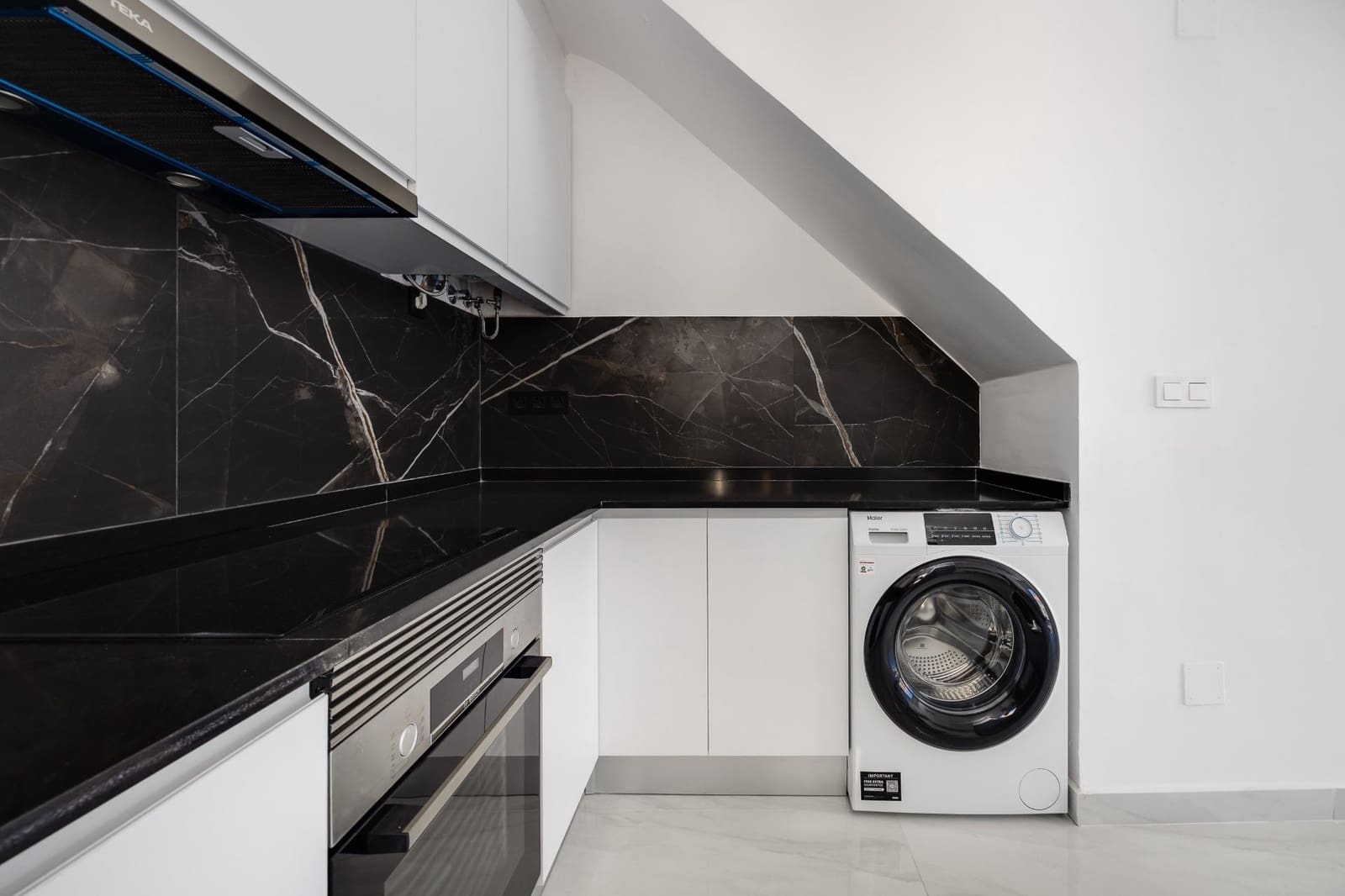 2 bedroom Penthouse for sale in El Limonar with pool - € 150,000 (Ref: 9206665)