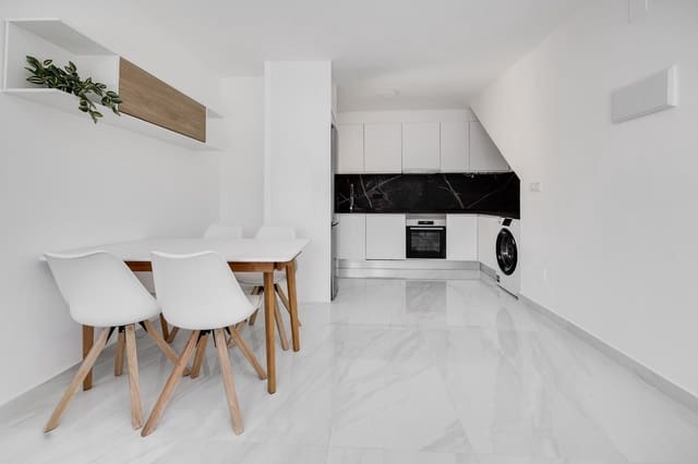 2 sypialnia Penthouse na sprzedaż w El Limonar, Torrevieja z basenem - 150 000 € (Ref: 9206665)