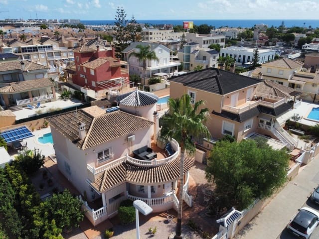 4 sovrum Villa till salu i La Zenia, Orihuela med pool garage - 570 000 € (Ref: 9215257)