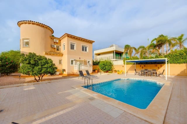 4 sovrum Villa till salu i La Zenia, Orihuela med pool garage - 570 000 € (Ref: 9215257)